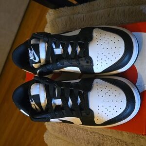 Women sneaker